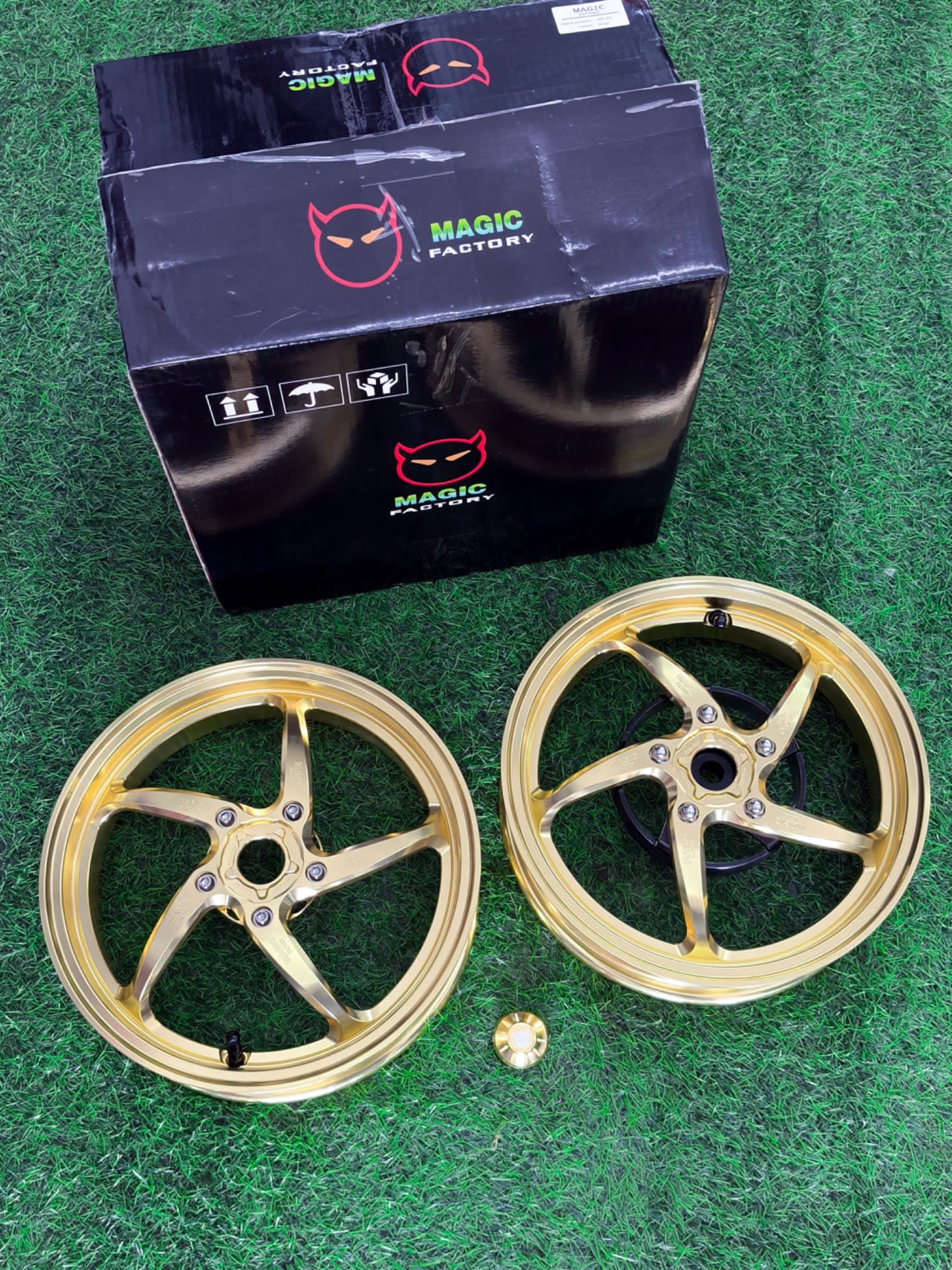 Magic Factory Velg MG 4 Gold - Image 1