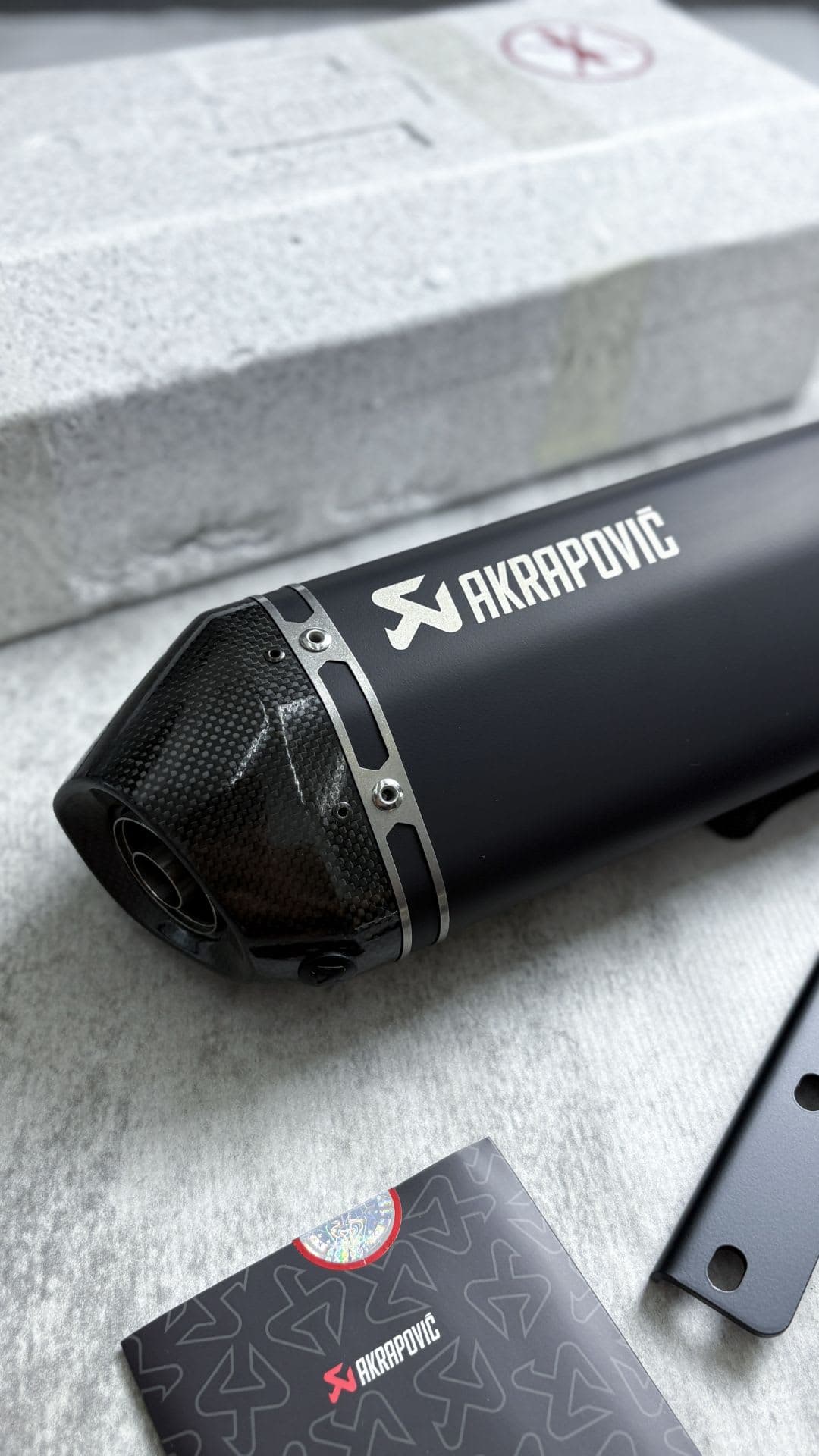 Knalpot Akraprovic Euro 4 Black Carbon - Image 2