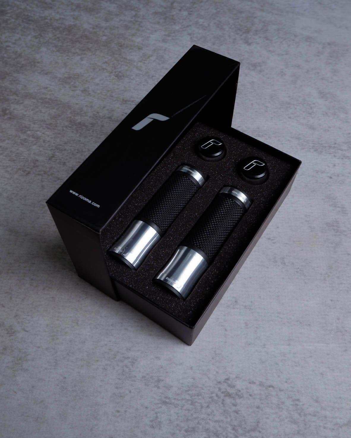 Rizoma Handgrip Bar End Silver - Image 1