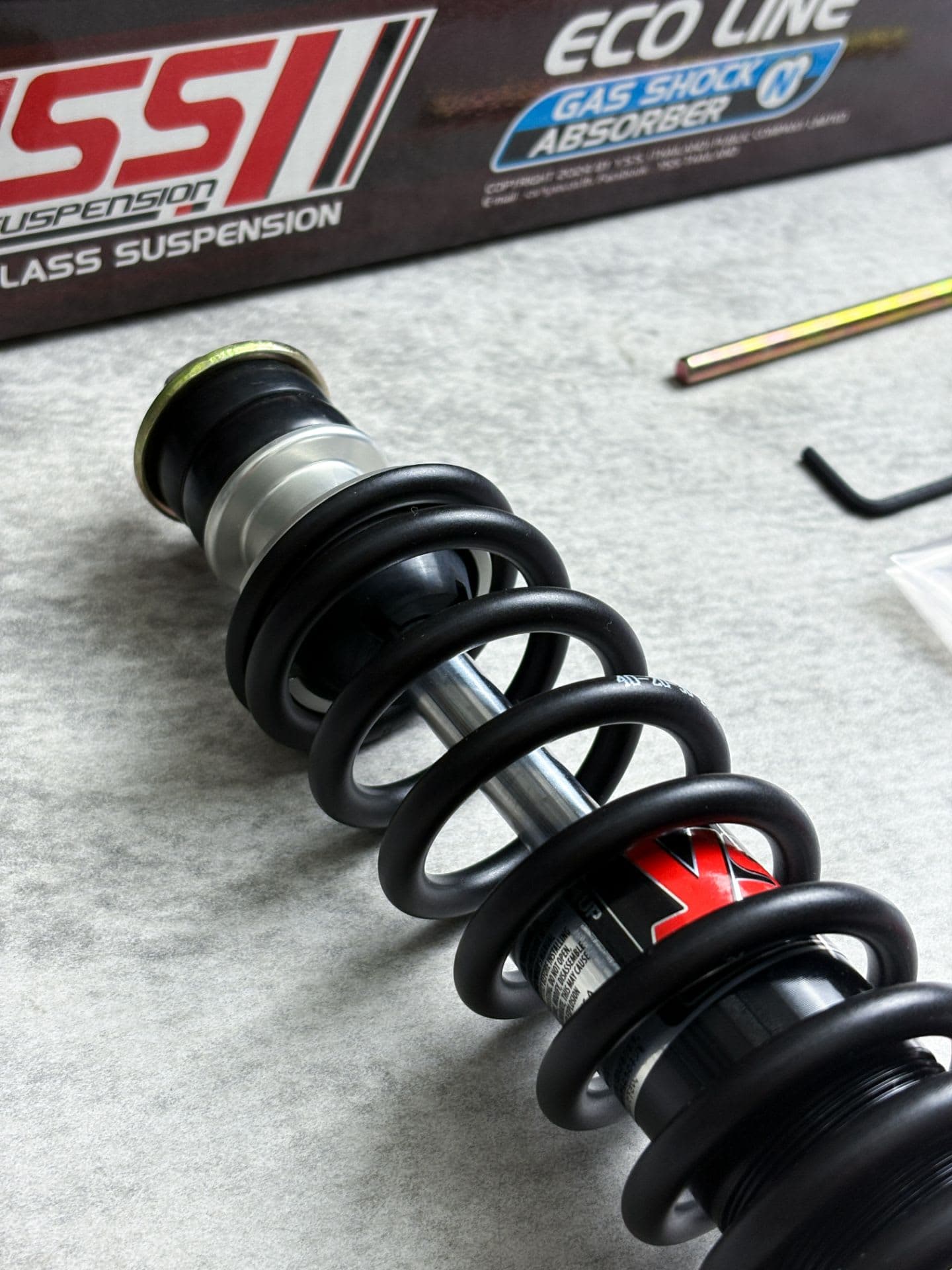 YSS G Series Shock Tabung Depan - Image 2