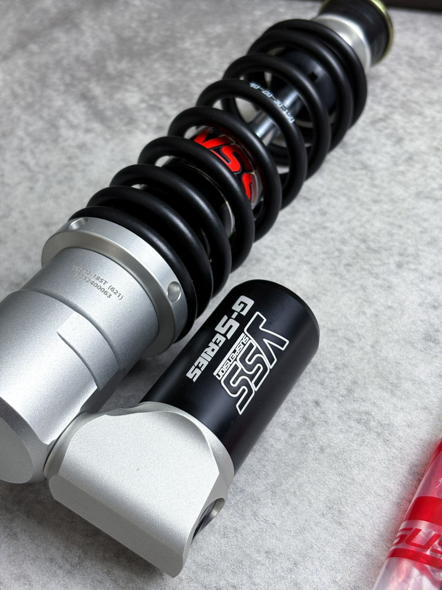YSS G Series Shock Tabung Depan - Image 3