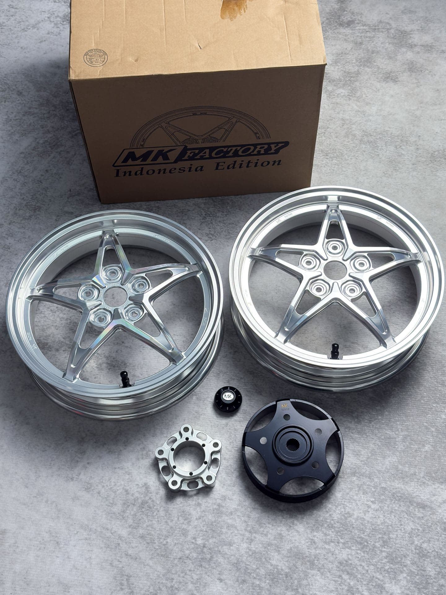MK Factory MK06 Velg Silver - Image 1